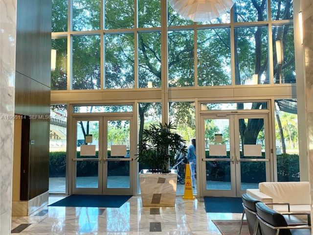 Apartment for rent  Unit #1705 - photo 7429223