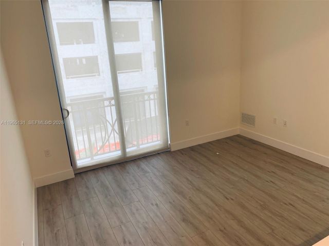 Apartment for rent  Unit #206 - photo 7476034