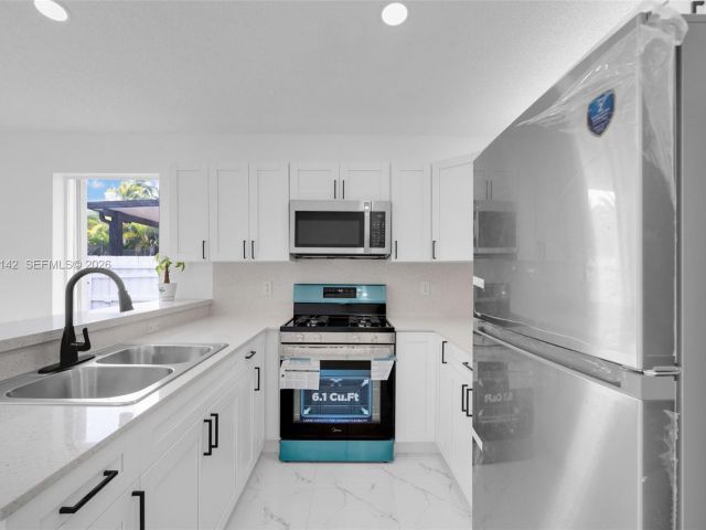 Home for sale at 16907 SW 142nd Pl - photo 7428496