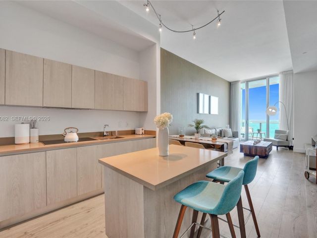 Apartment for sale  Unit #603 - photo 7429324