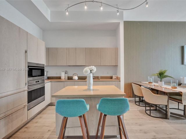 Apartment for sale  Unit #603 - photo 7429328