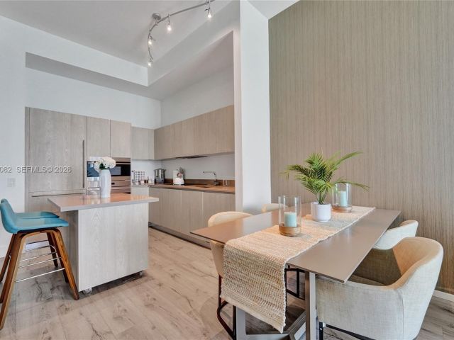 Apartment for sale  Unit #603 - photo 7429330