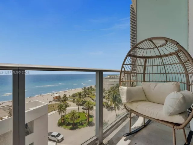 1-bedroom condo for sale in Hollywood - 4111 S Ocean Dr 603 - MondialRealty