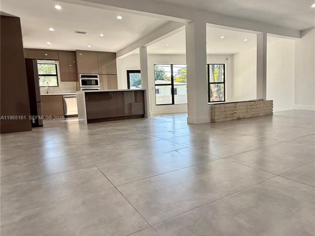 Home for sale at 12615 N Miami Ave - photo 7436187