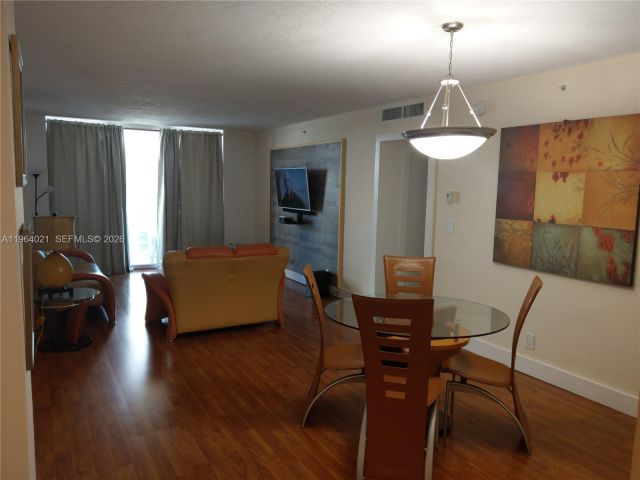 Apartment for rent  Unit #210 - photo 7466849