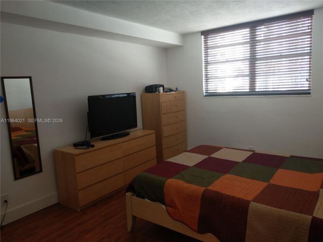 Apartment for rent  Unit #210 - photo 7466853