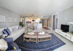 Apartment #905 at Arlen Beach