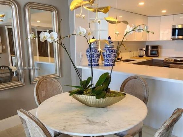 Apartment for rent  Unit #905 - photo 7428395