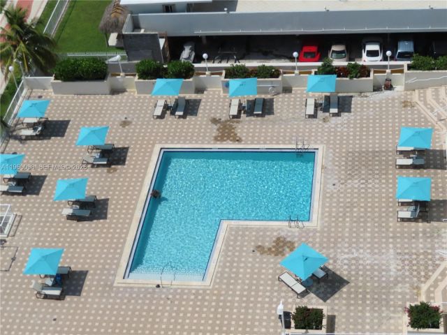 Apartment for rent  Unit #905 - photo 7428407