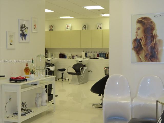 Apartment for rent  Unit #905 - photo 7428408