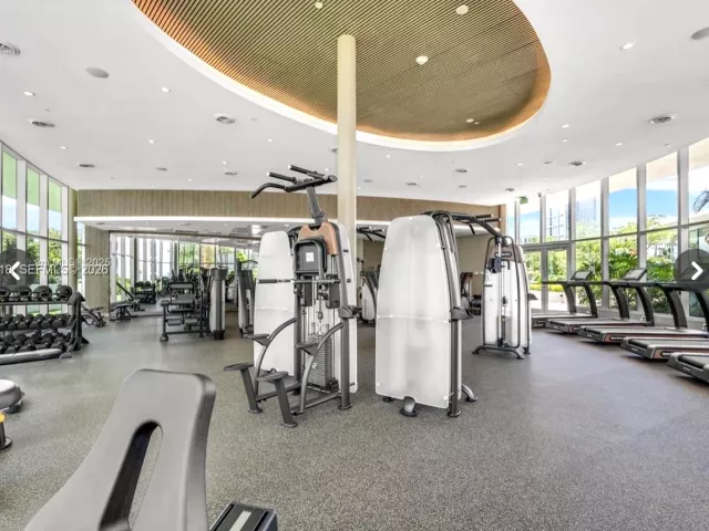 3-bedroom condo for rent in Miami - 700 NE 24th Street 2305 - MondialRealty