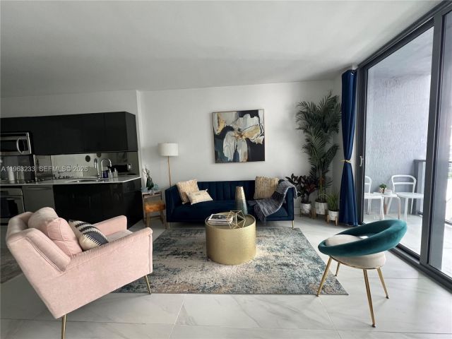 Apartment for rent  Unit #1404 - photo 7429292