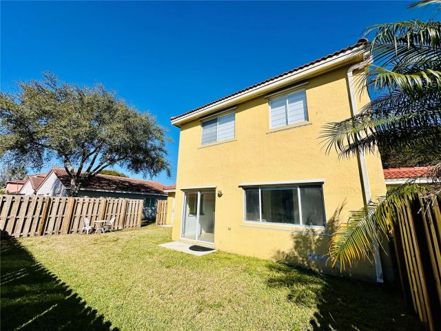 Home for rent at 16534 SW 97th Ter 16534 - photo 7428432