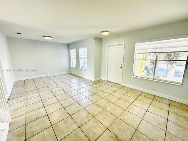 Home for rent at 16534 SW 97th Ter 16534 - photo 7428436