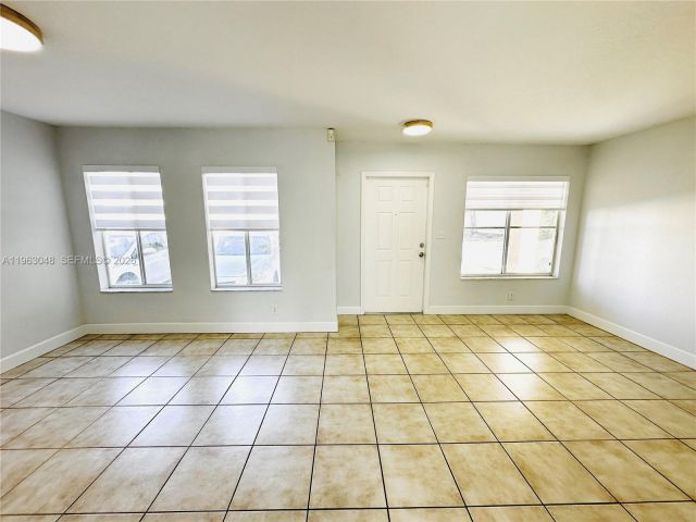 Home for rent at 16534 SW 97th Ter 16534 - photo 7428437