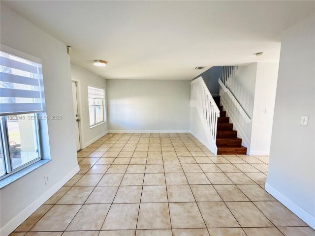 Home for rent at 16534 SW 97th Ter 16534 - photo 7428438