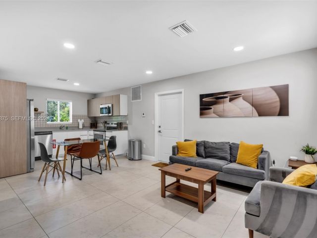 Home for sale at 507 NW 8th Ave #2 - photo 7427888