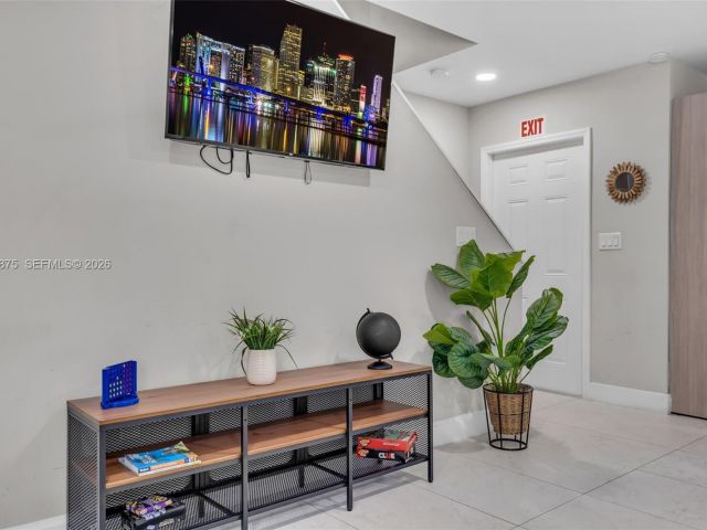 Home for sale at 507 NW 8th Ave #2 - photo 7427891