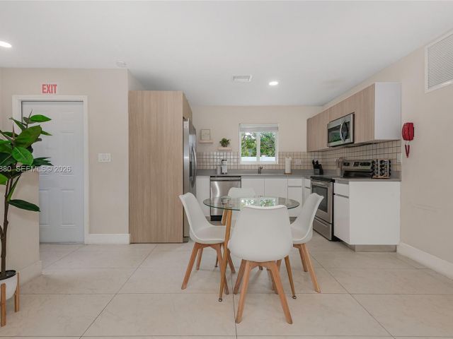 Home for sale at 507 NW 8th Ave #1 - photo 7482935