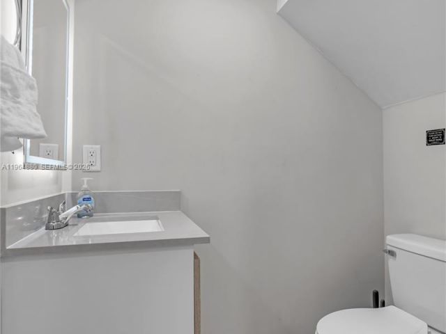 Home for sale at 507 NW 8th Ave #1 - photo 7482943