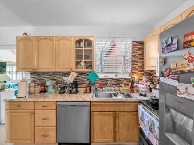 Home for sale at 3235 SW 93rd Ct - photo 7464471