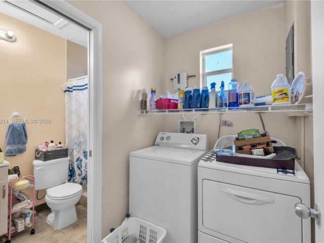 Home for sale at 3235 SW 93rd Ct - photo 7464473