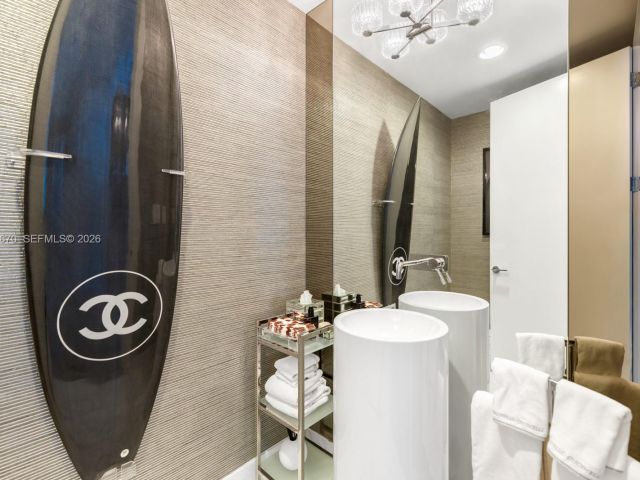 Apartment for sale  Unit #1706 - photo 7428350