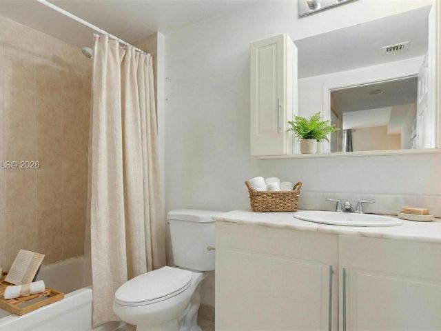 Apartment for sale  Unit #1510 - photo 7429353