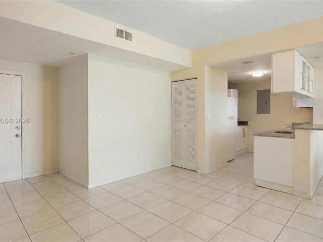 Apartment for sale  Unit #1510 - photo 7429360