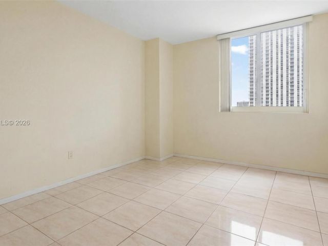 Apartment for sale  Unit #1510 - photo 7429366