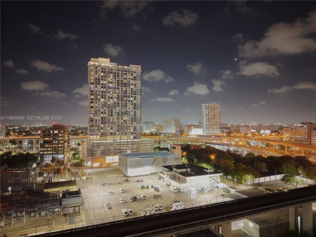 Apartment for sale  Unit #1608 - photo 7476561