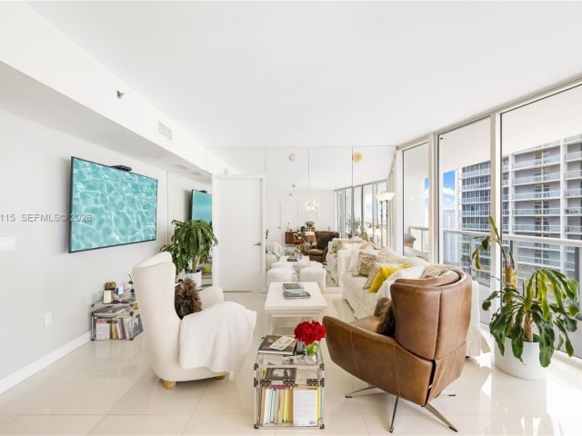 Apartment for rent  Unit #4704 - photo 7429119