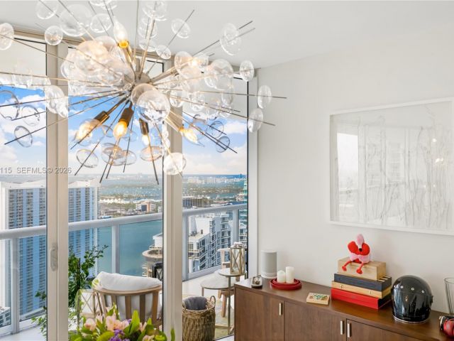 Apartment for rent  Unit #4704 - photo 7429120