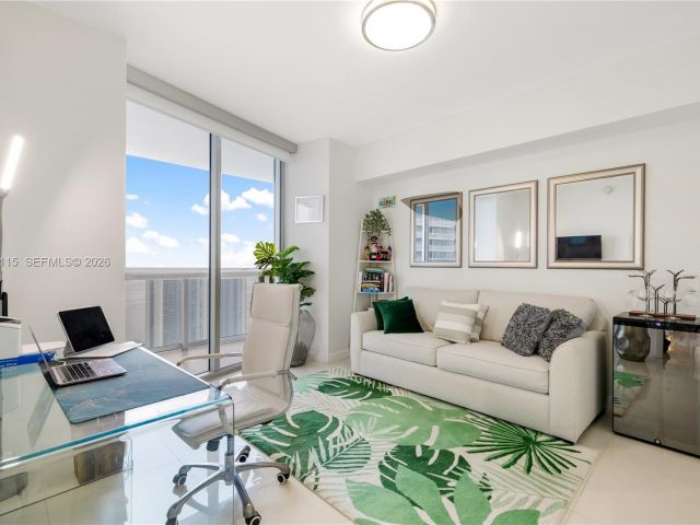 Apartment for rent  Unit #4704 - photo 7429125