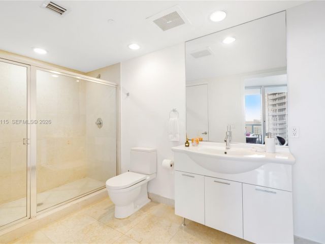 Apartment for rent  Unit #4704 - photo 7429127