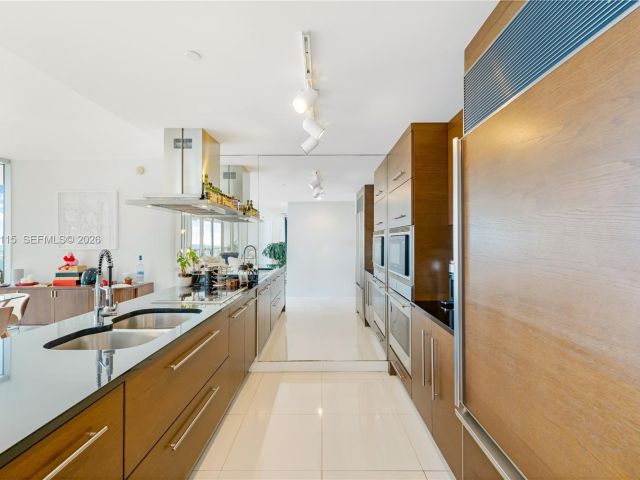 Apartment for rent  Unit #4704 - photo 7429134