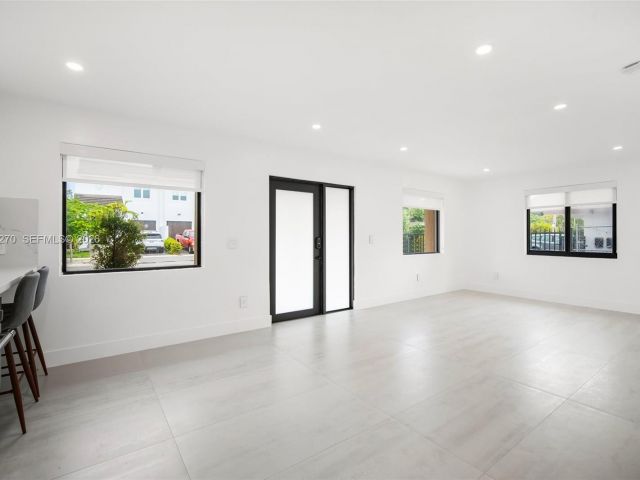 Home for rent at 3668 SW 26th St 0 - photo 7428838