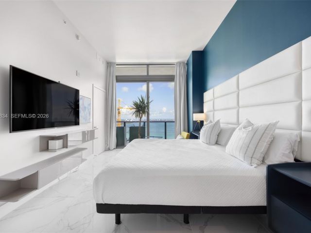 Apartment for sale  Unit #4002 - photo 7493227