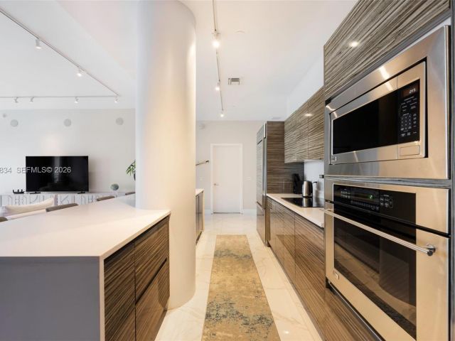 Apartment for sale  Unit #4002 - photo 7493240