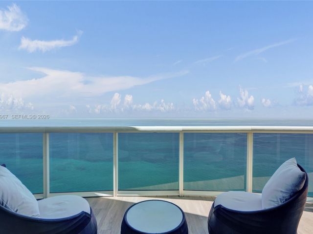 Apartment for sale  Unit #4301 - photo 7519268