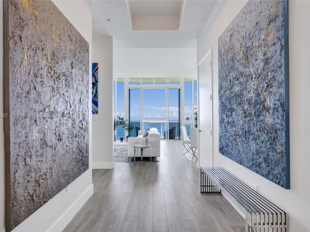 Apartment for sale  Unit #4301 - photo 7519272