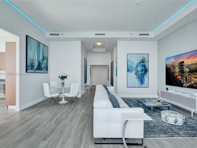 Apartment for sale  Unit #4301 - photo 7519278