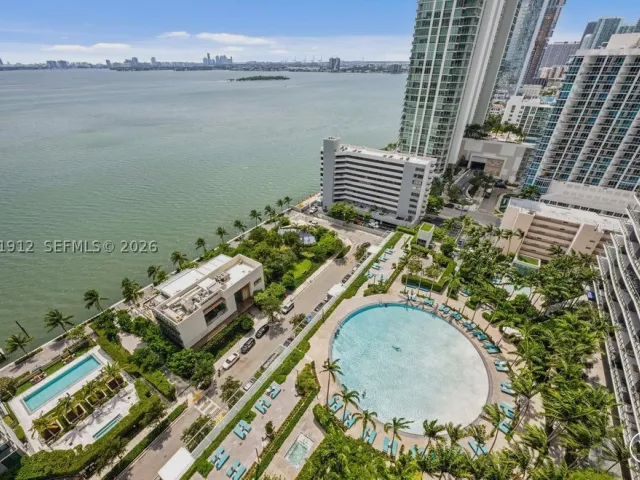 2-bedroom condo for sale in Miami - 650 NE 32nd St 2205 - MondialRealty