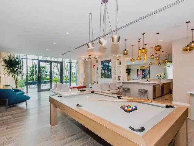 2-bedroom condo for sale in Miami - 650 NE 32nd St 2205 - MondialRealty