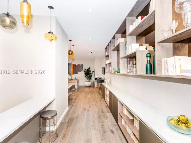 2-bedroom condo for sale in Miami - 650 NE 32nd St 2205 - MondialRealty