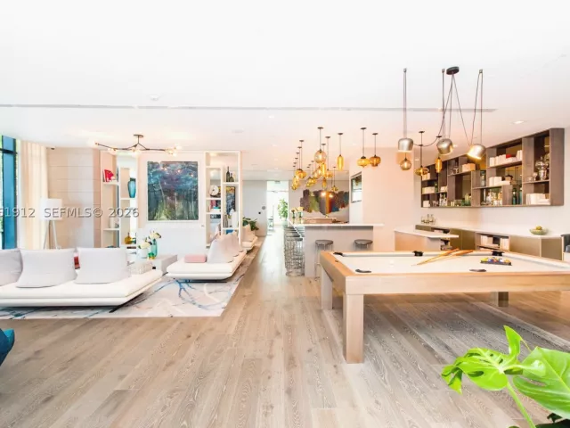 2-bedroom condo for sale in Miami - 650 NE 32nd St 2205 - MondialRealty