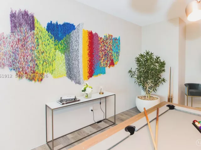 2-bedroom condo for sale in Miami - 650 NE 32nd St 2205 - MondialRealty