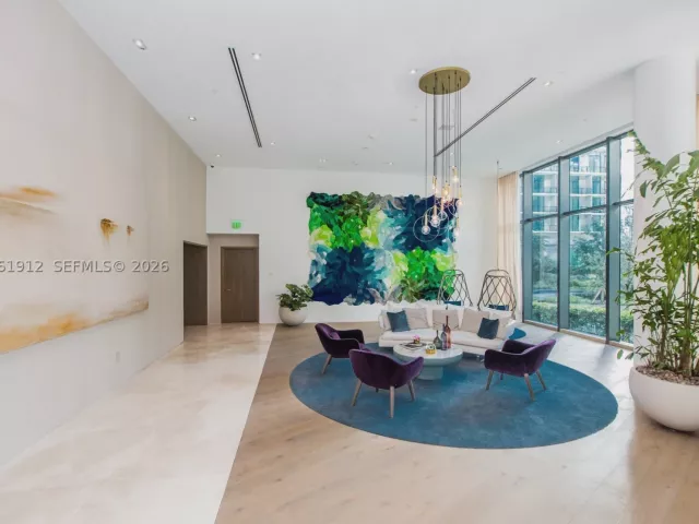 2-bedroom condo for sale in Miami - 650 NE 32nd St 2205 - MondialRealty