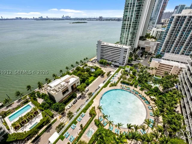 2-bedroom condo for sale in Miami - 650 NE 32nd St 2205 - MondialRealty