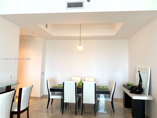 Apartment for rent  Unit #3805 - photo 7445107